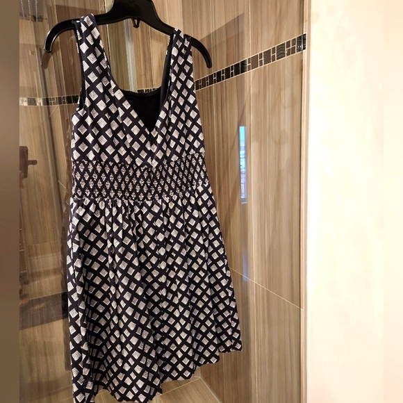 White House Black Market size 8 fully lined summer dress - Picture 2 of 6